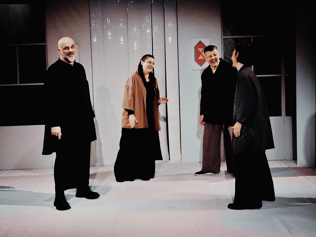 «Το μαιευτήριο» του Θ. Τριαρίδη για τρεις ακόμη παραστάσεις 54 To maieftirio 1