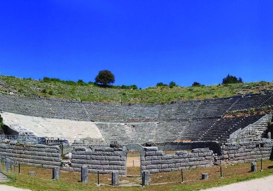 arxaio theatro Dodonis apokatestimeno