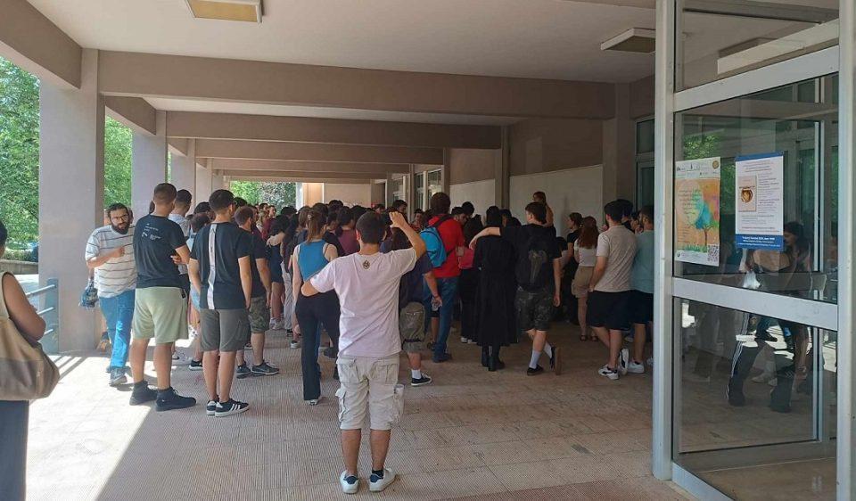 estiakoi diamartyria