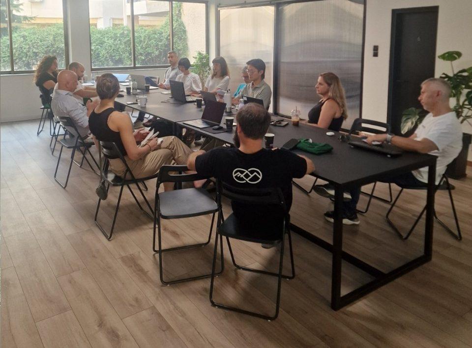 Synantisi ergasias 100poleis