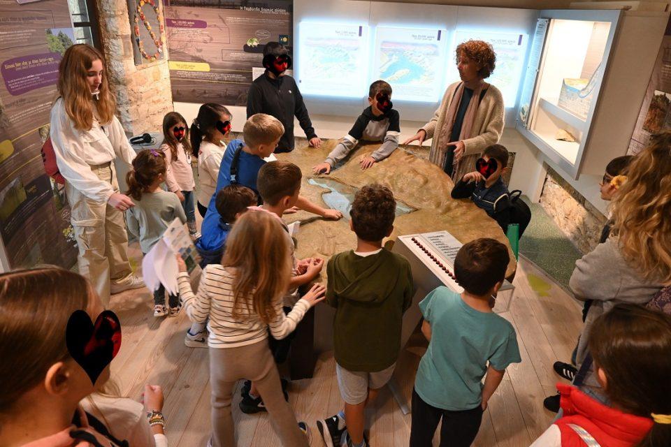 Giorti Pouliwn Nhsi 2