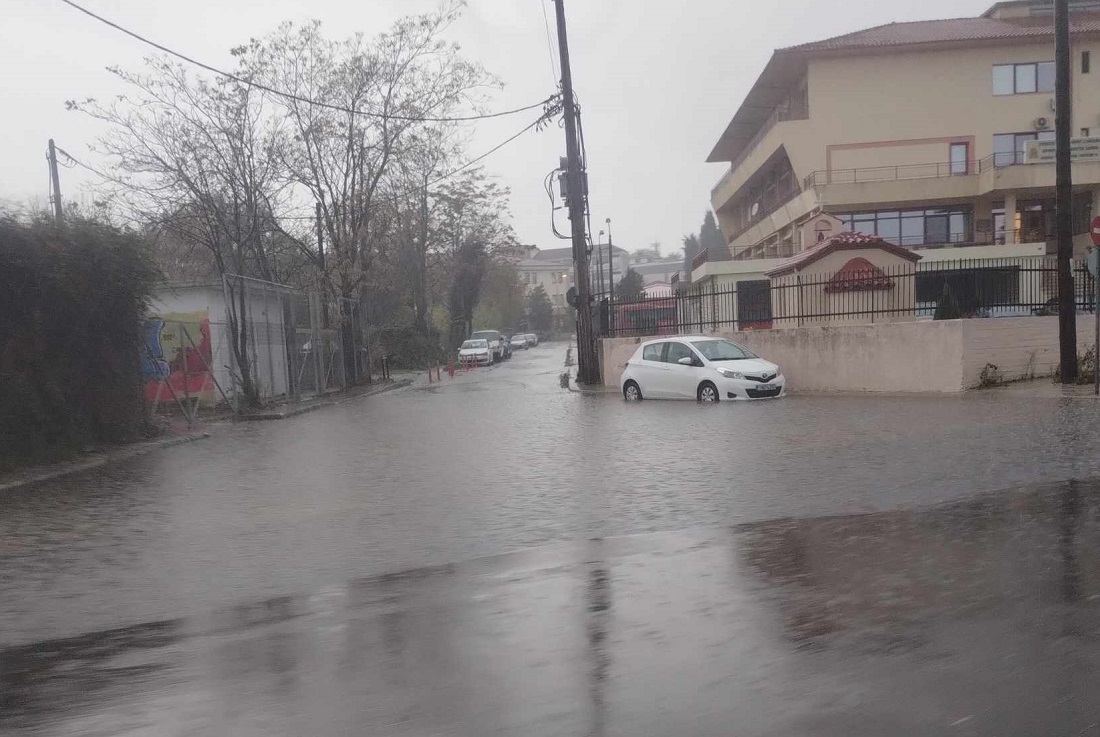 Προβλήματα κατά τόπους από συσσώρευση υδάτων 51 vroxi nera 2