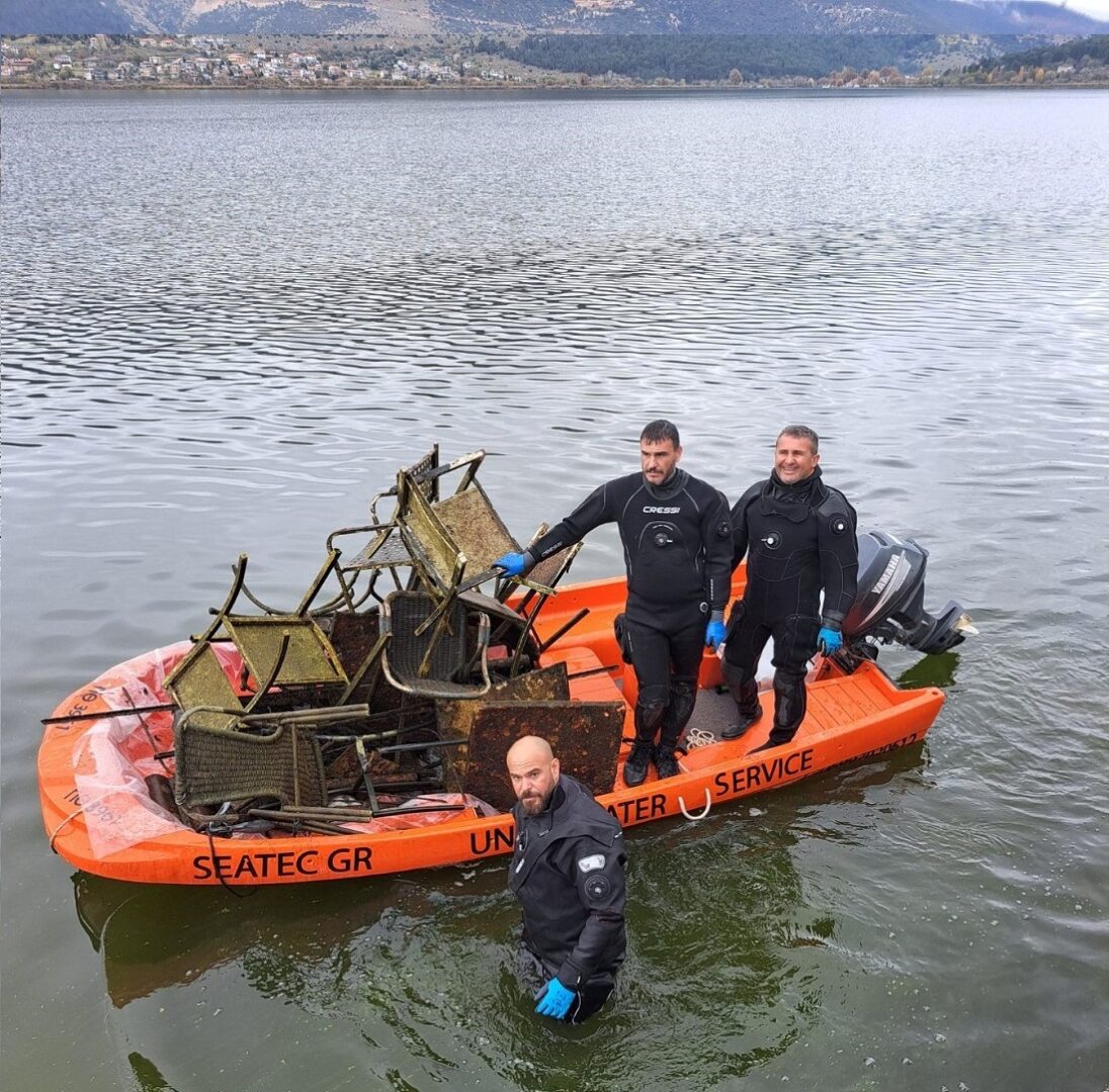 Ένας μεγάλος κάδος απορριμμάτων η Παμβώτιδα 55 ypovrixios Katharismos Pamvotida 2