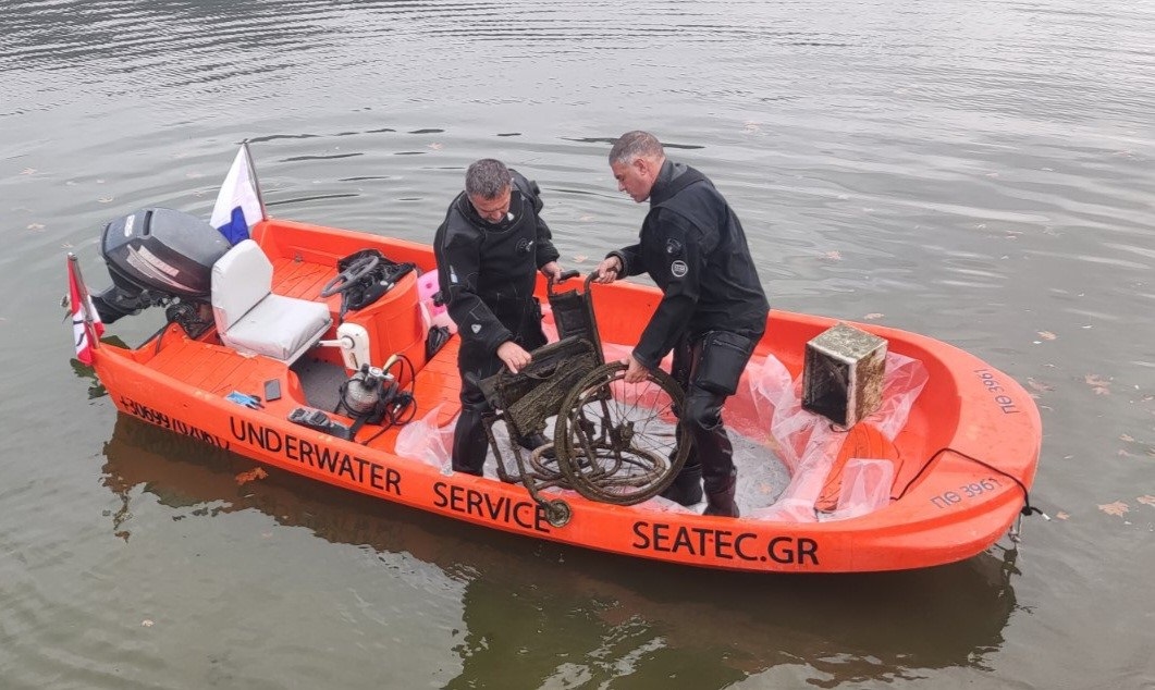 Ένας μεγάλος κάδος απορριμμάτων η Παμβώτιδα 56 ypovrixios Katharismos Pamvotida 3