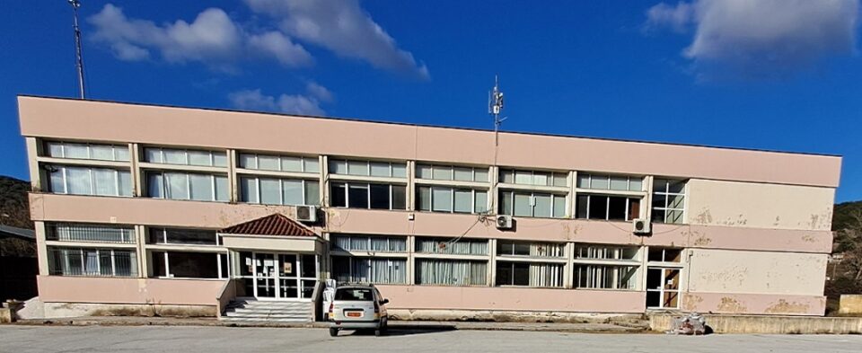 Dimotiko ktirio Kalentzi