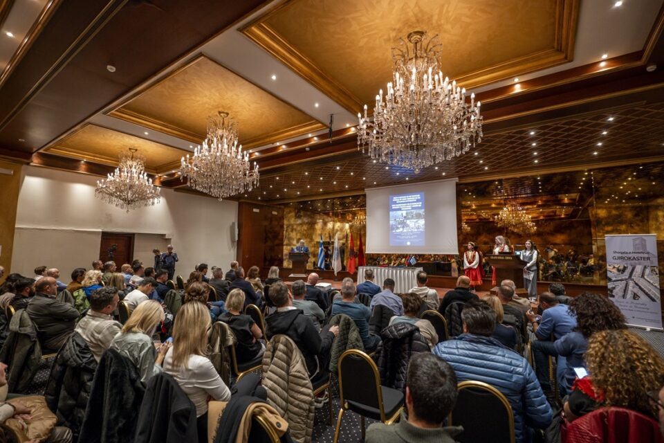 Mnhmonio Xenodohoi Argyrokastro 2