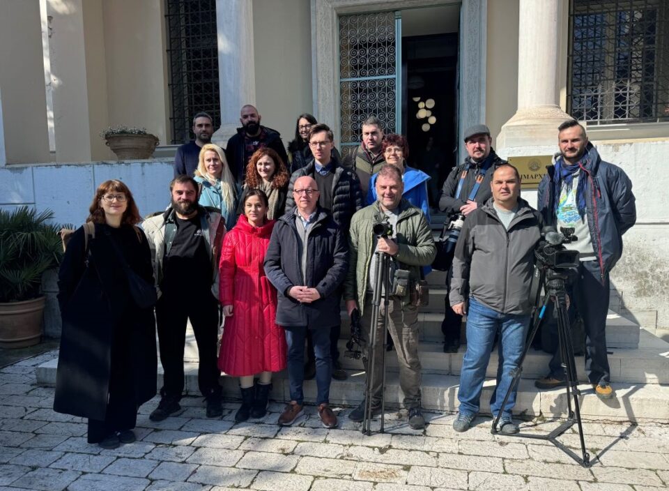 apostoles dimosiografon energeiaka