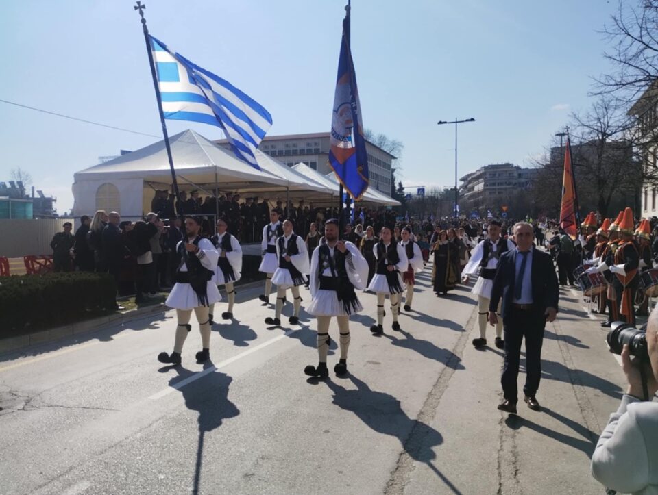 parelasi
