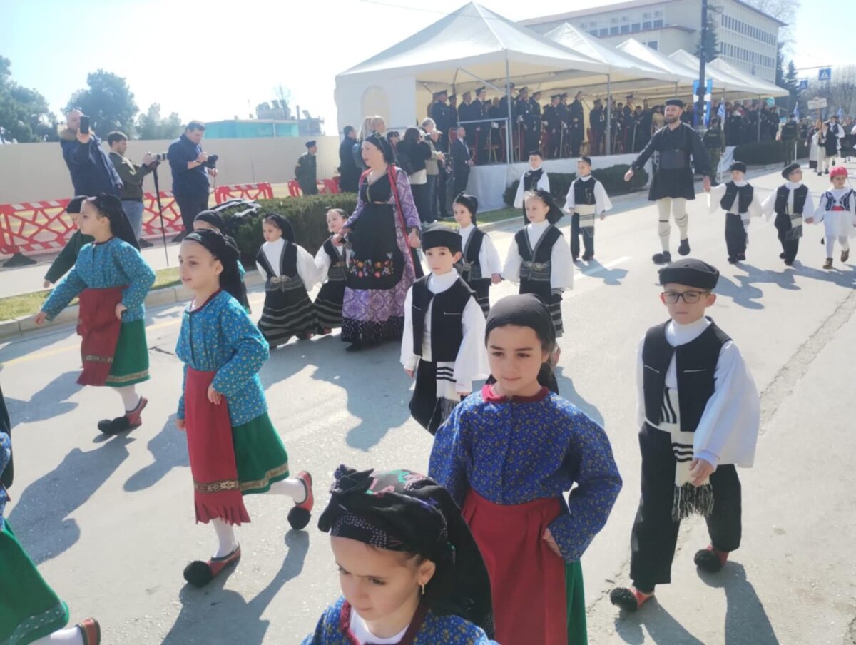 parelasi politistikoi3 scaled