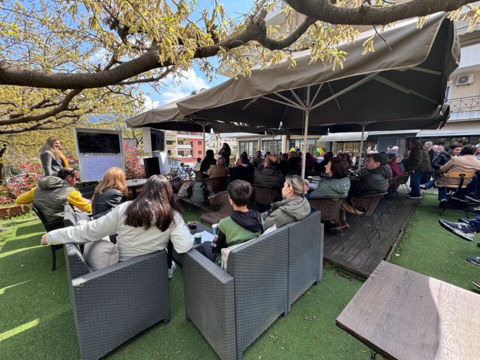 Symmetoxiki plateia Xatzi 2