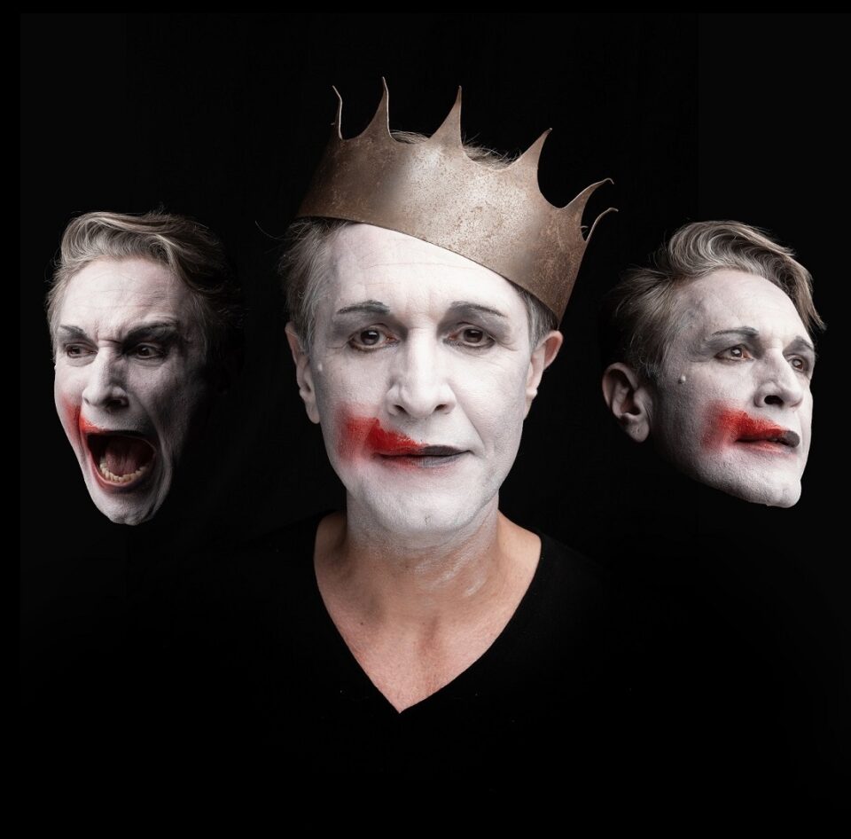 Monos me ton Amlet Xeilakis