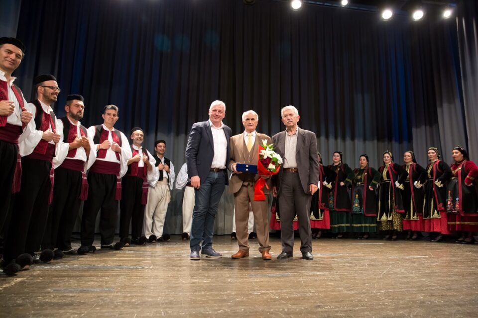 Siatras Timitiki ekdilwsi 1