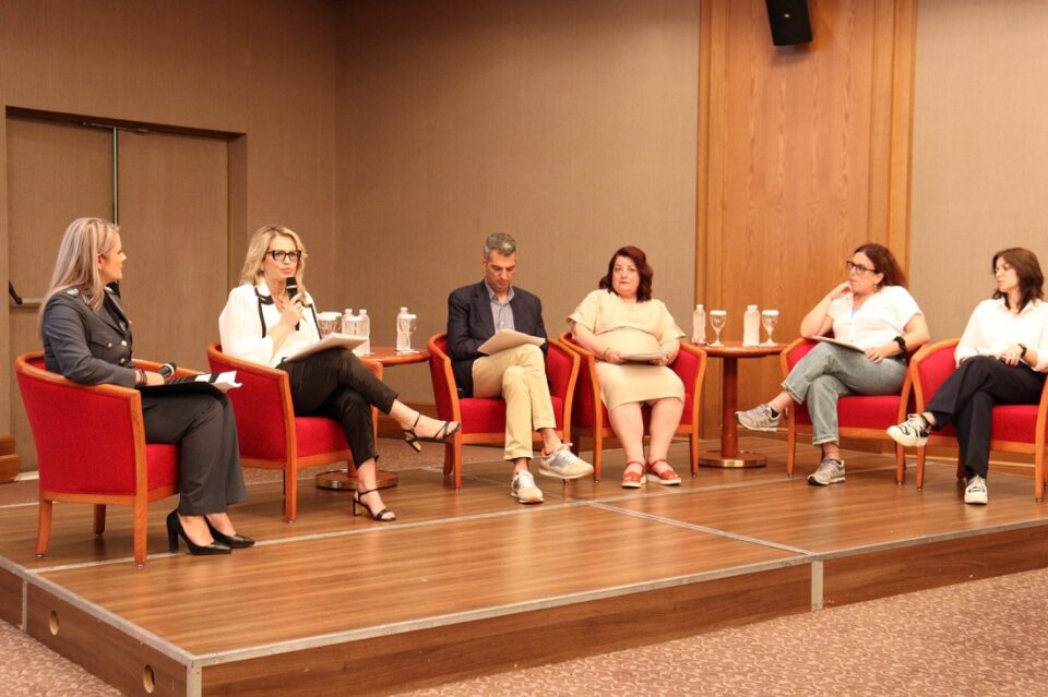 Mazi spame th siwpi panel 1