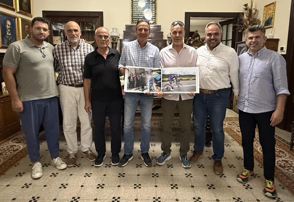 Mpegkas Podilatikos Gyros