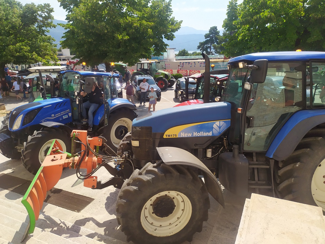 Trakter perifereia nero 2