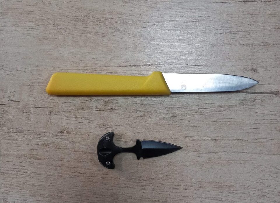 stileto maxairi 70xronos