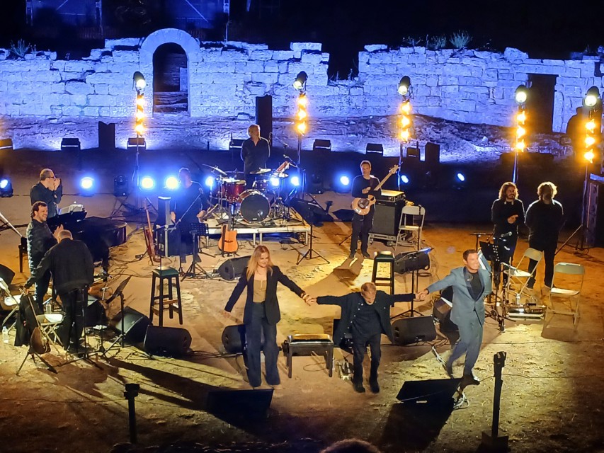 xarhakos saia fragkoulis