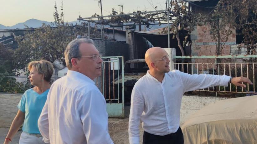 Famellos pyroplikta Filippiada 2