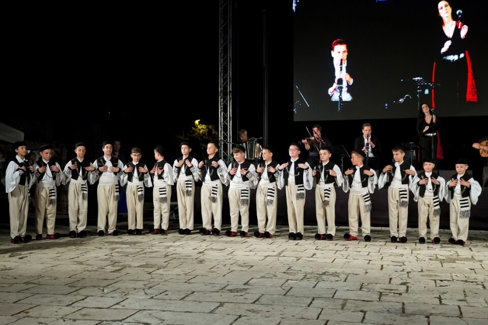 Mousiko Xwrio Ktismata