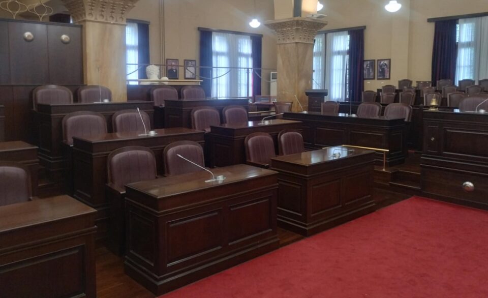 adeia edrana antipolitefsis