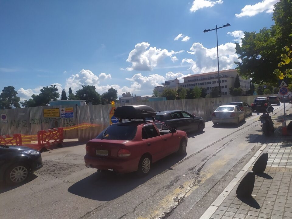 Stenwsi dromou Kentriki plateia 2