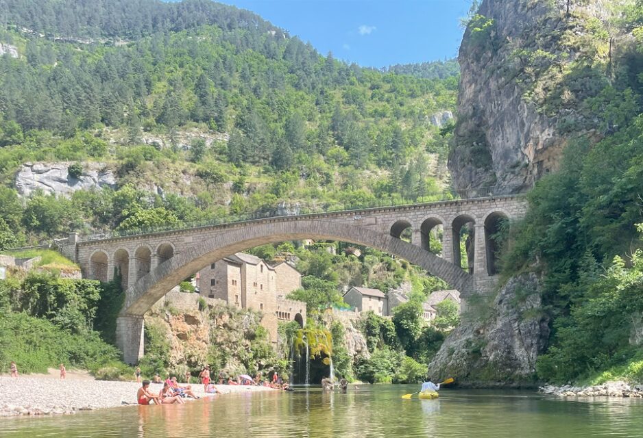 1898: Ο Γιαννιώτης και το Γαϊδουράκι στη νότια Γαλλία 60 eikona 9 Custom
