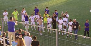 maked pas paiktew me filathlous