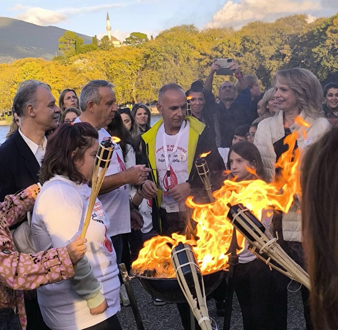 Το μήνυμα της εθελοντικής αιμοδοσίας ένωσε την πόλη 51 Floga Agapis 2