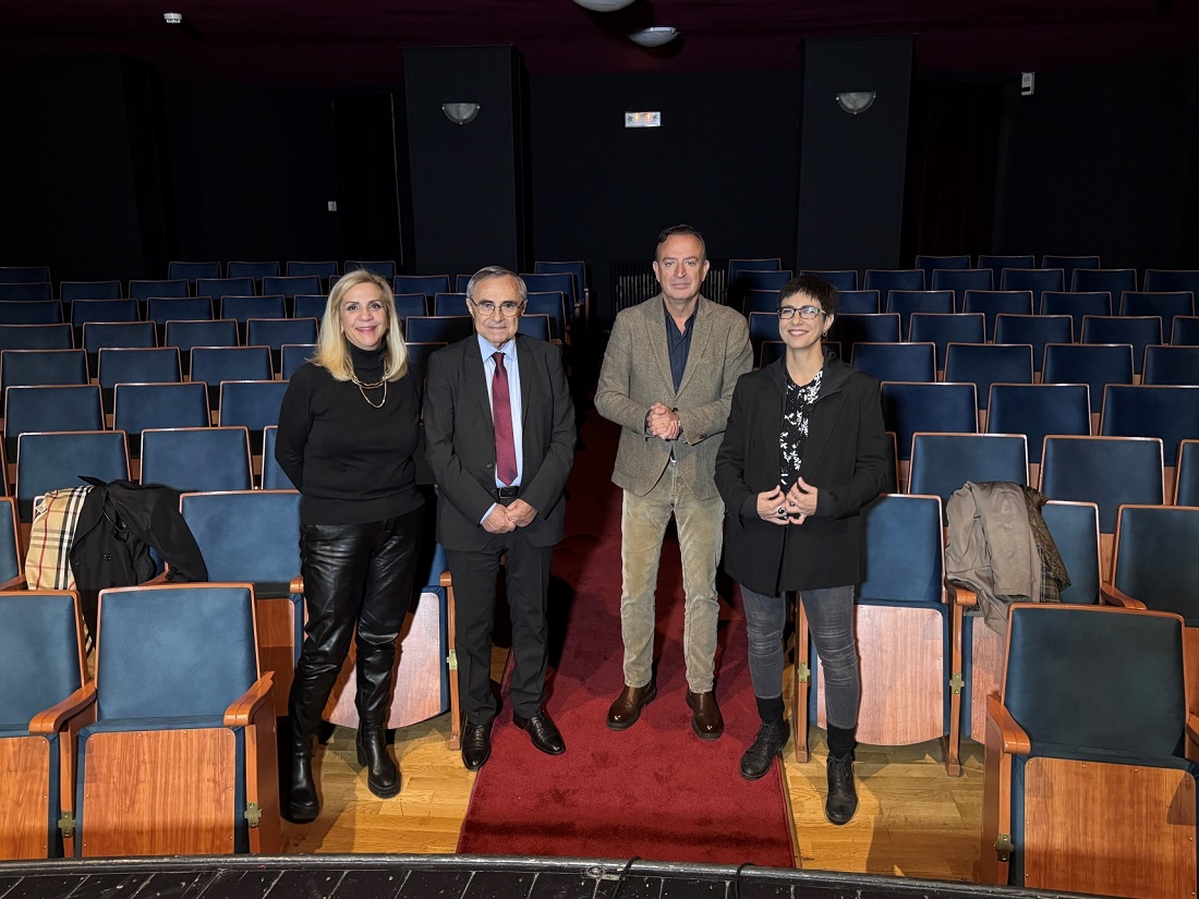 Kampereio Theatro parousiasi anakainisis