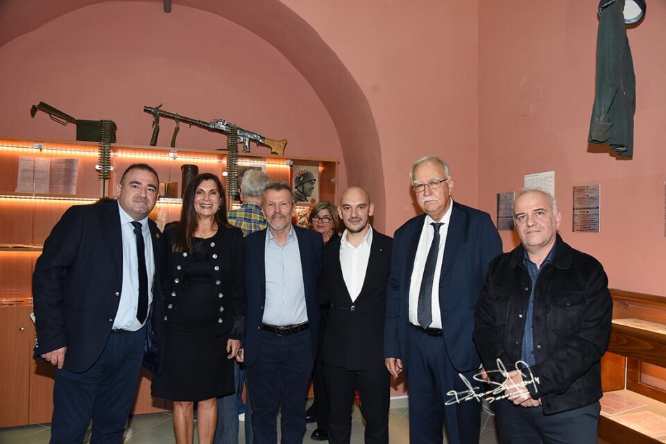 Raptis Foykas Ekdilwsi Ligkiades