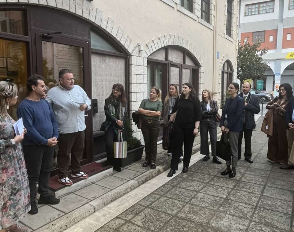 empeirognwmones ayli ergastirio 2