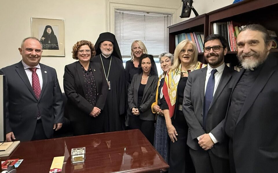 egkaineia grafeio UOI Nea Yorki 1