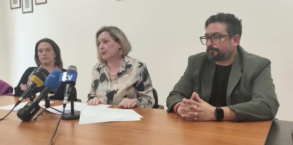 ergastiriakoi iatroi enosi