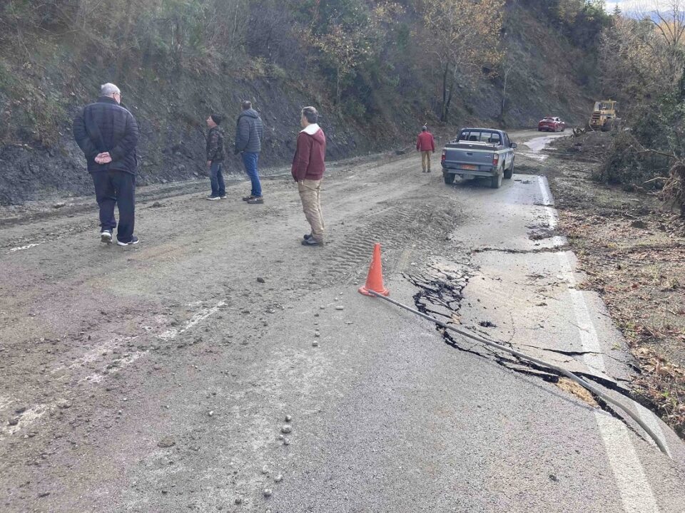 Agnanta Plaka kathizisi