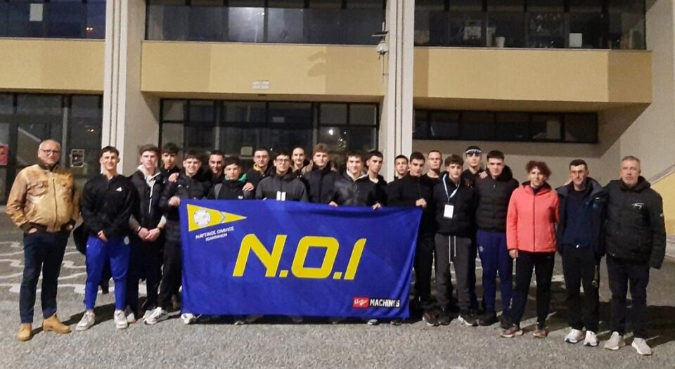 NOI Kleisti kwpilasia Volos