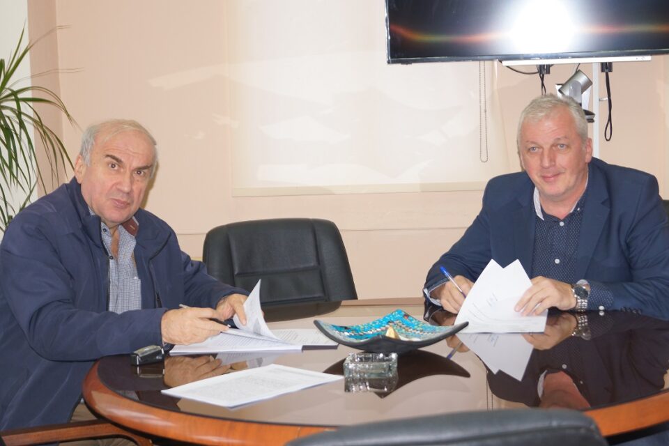 Simvasi omvria Eleousa