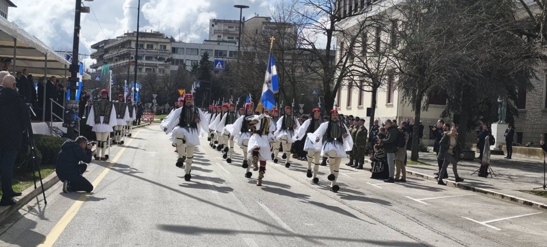 proedriki froura parelasi