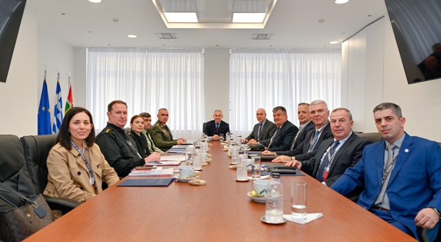 syskepsi stratiwtikos tourismos