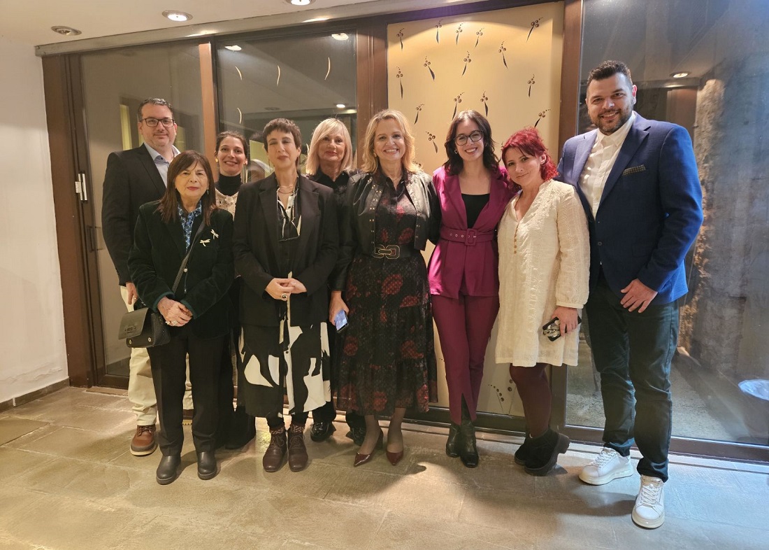 H texni exei gynaikeio proswpo 2