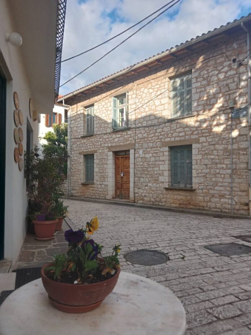 kastro sokaki scaled