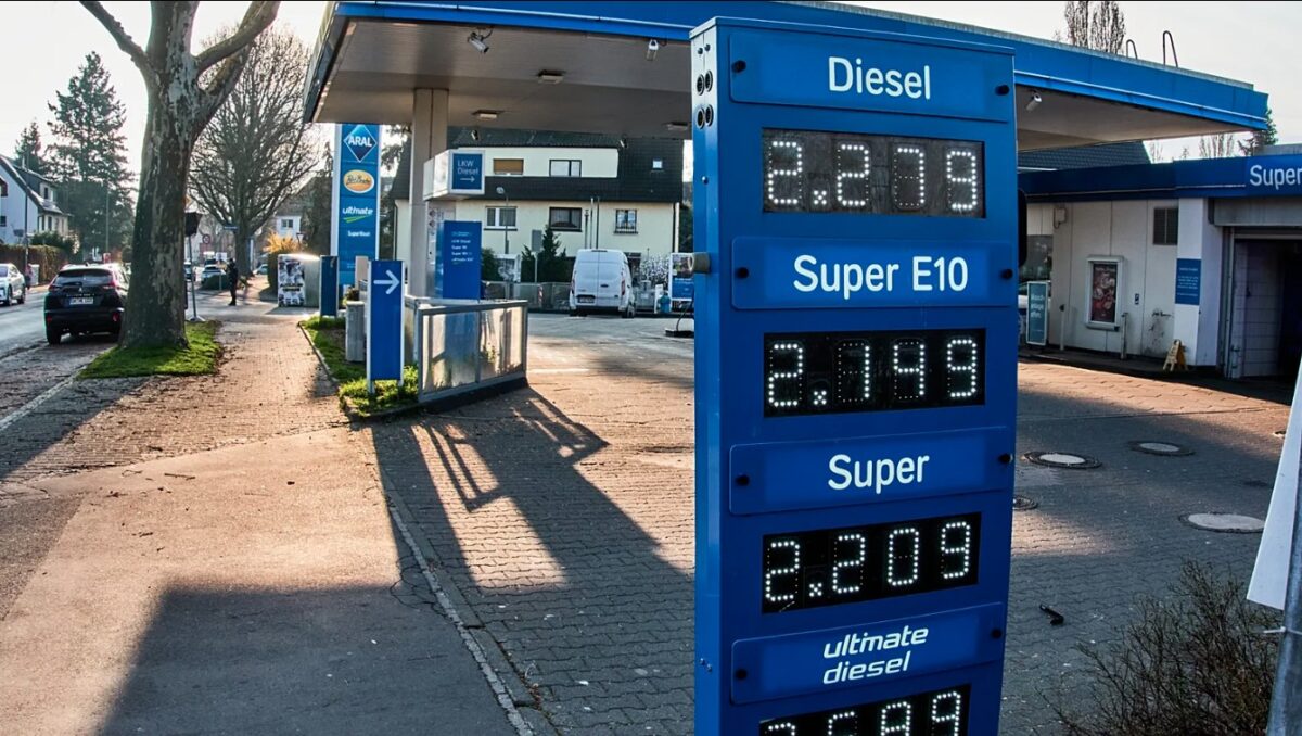 petrelaio kinisis scaled