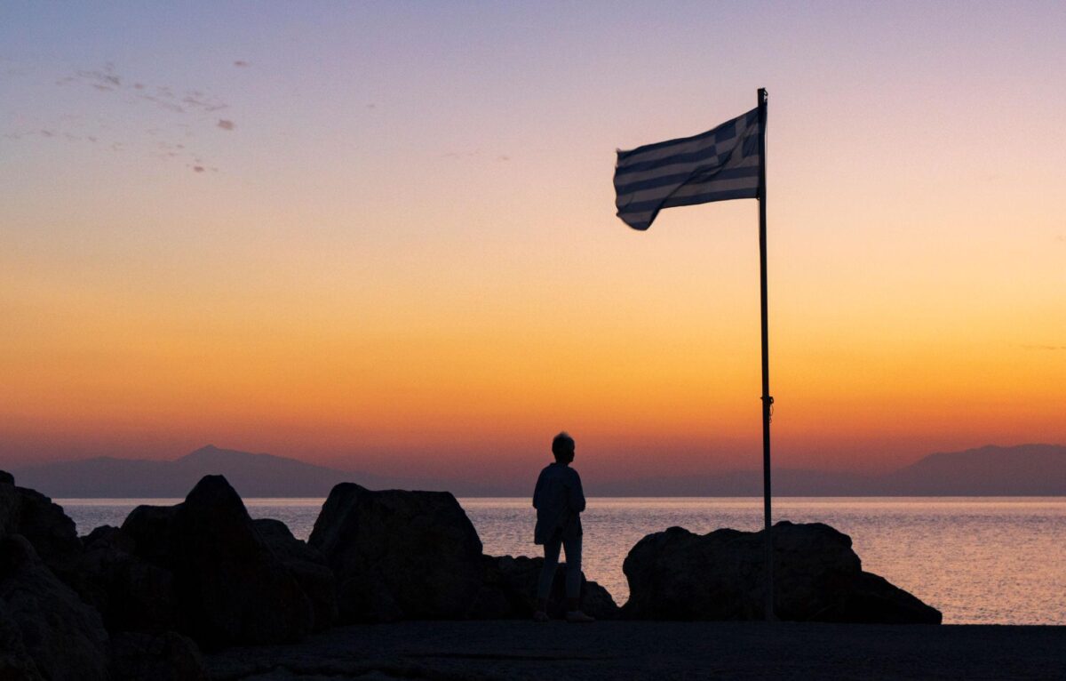 den eimaste monoi scaled