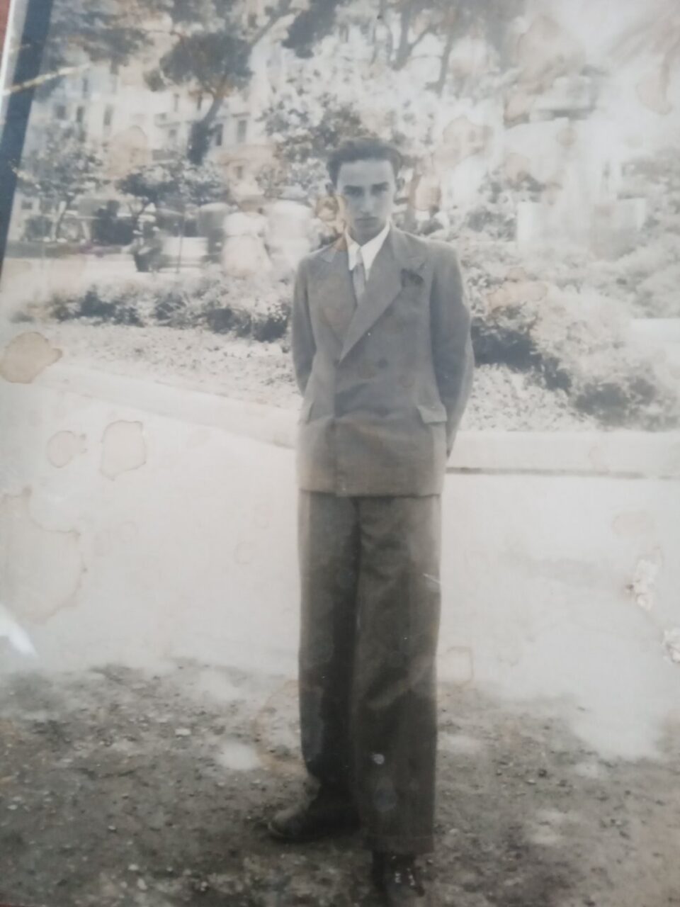 theios kimwn