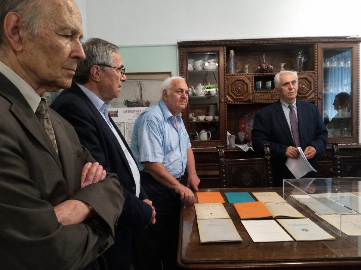 arxontiko pyrsinella petsios vlahos kapsalhs 1 scaled