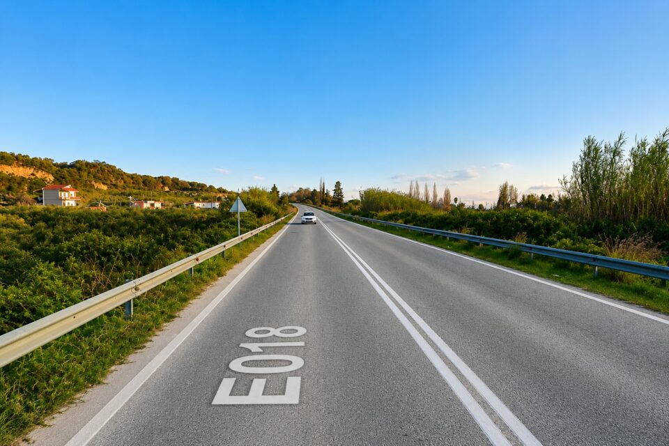 e18
