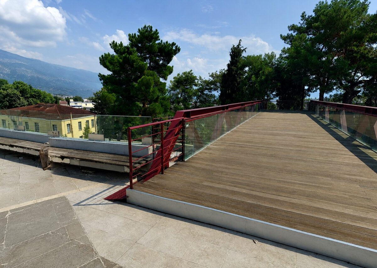 pezogefyra kentrikh plateia scaled