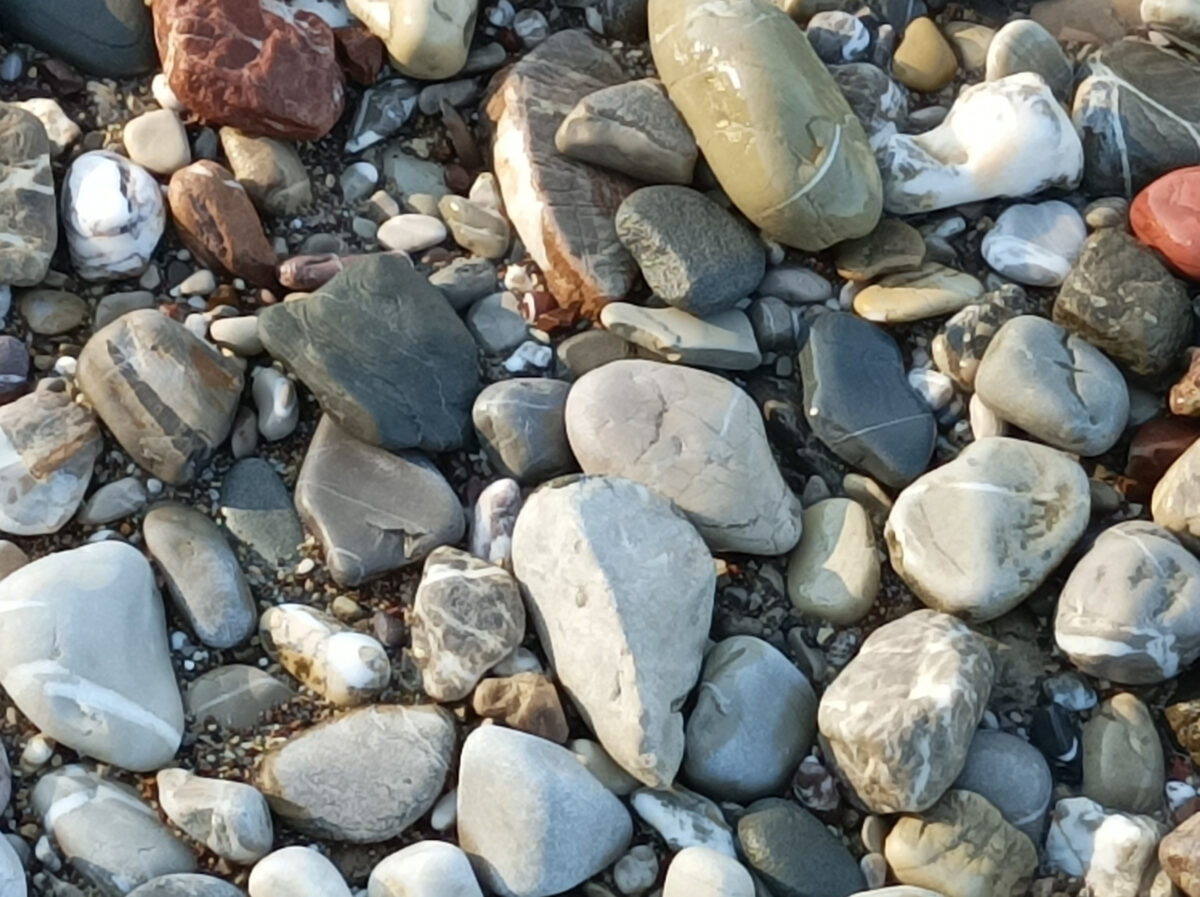 stones paipeti shrink scaled