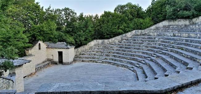 upaithrio theatro AGGELOS KITSOS
