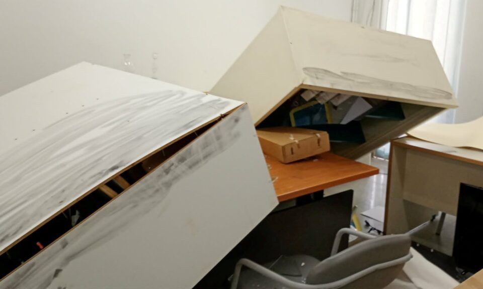 8o gel vandalismoi