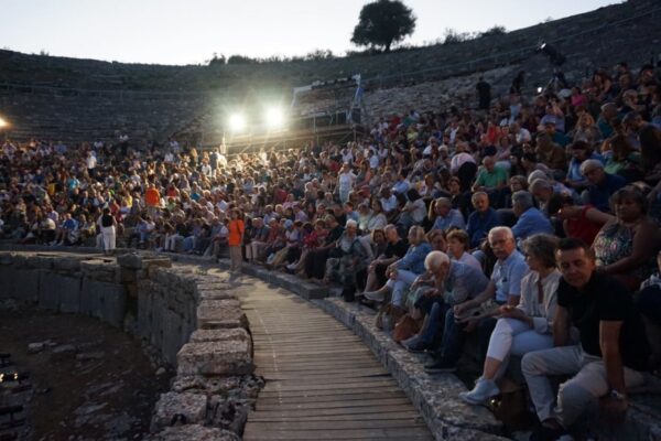 arxaio theatro Dwdwnhs koino 10o festival
